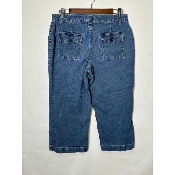 Faded Glory Women's Blue Denim Mid-Rise Capri Jeans Size 10 Casual - Picture 3 of 3